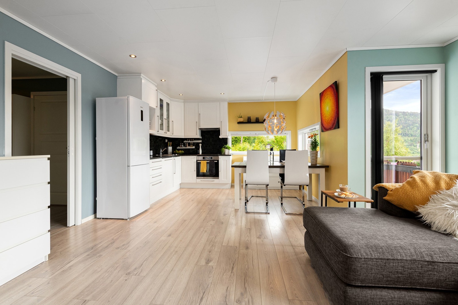 Utgang til veranda fra stue Galleribilde