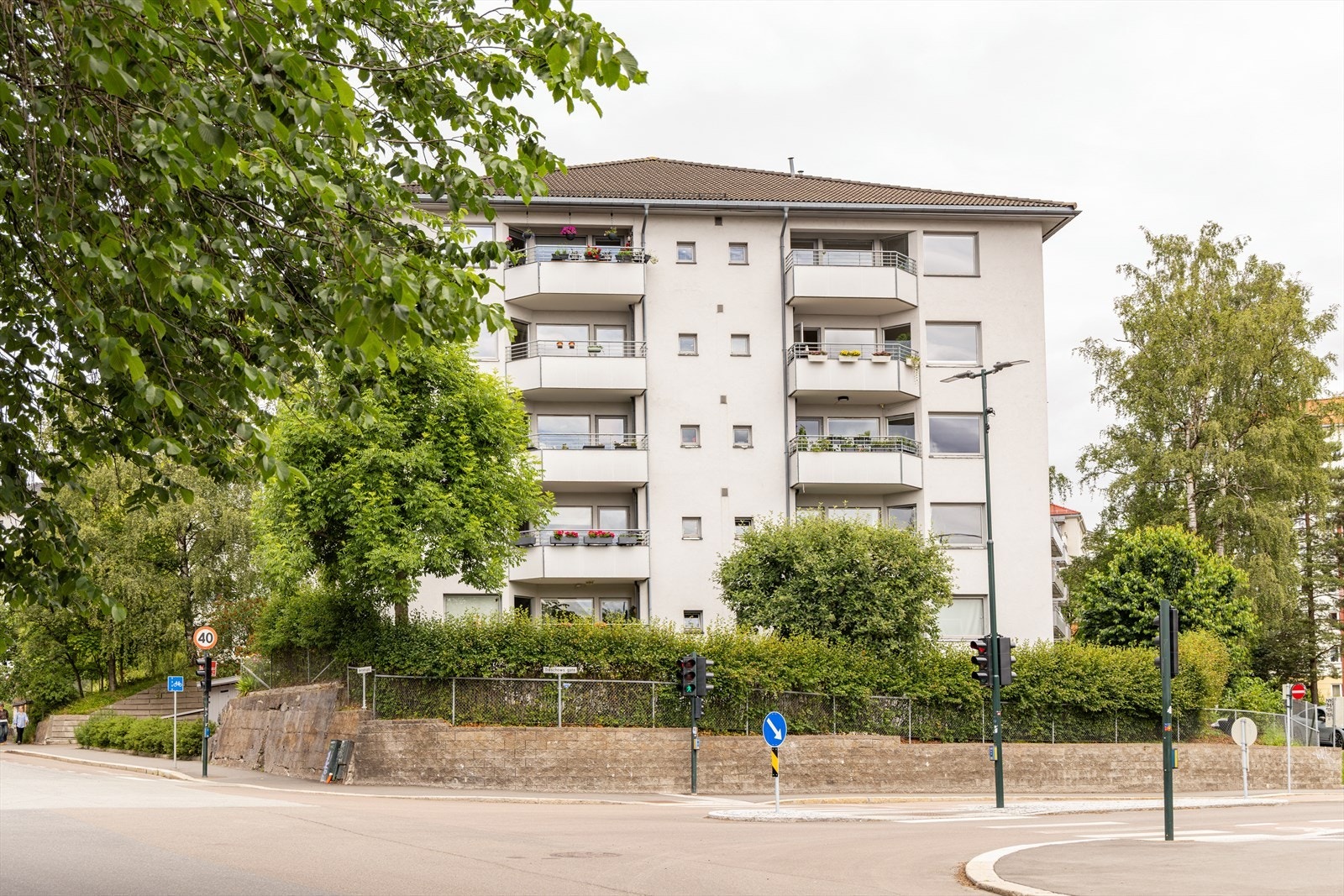 Sameiet har parkeringsplasser til leie. Galleribilde