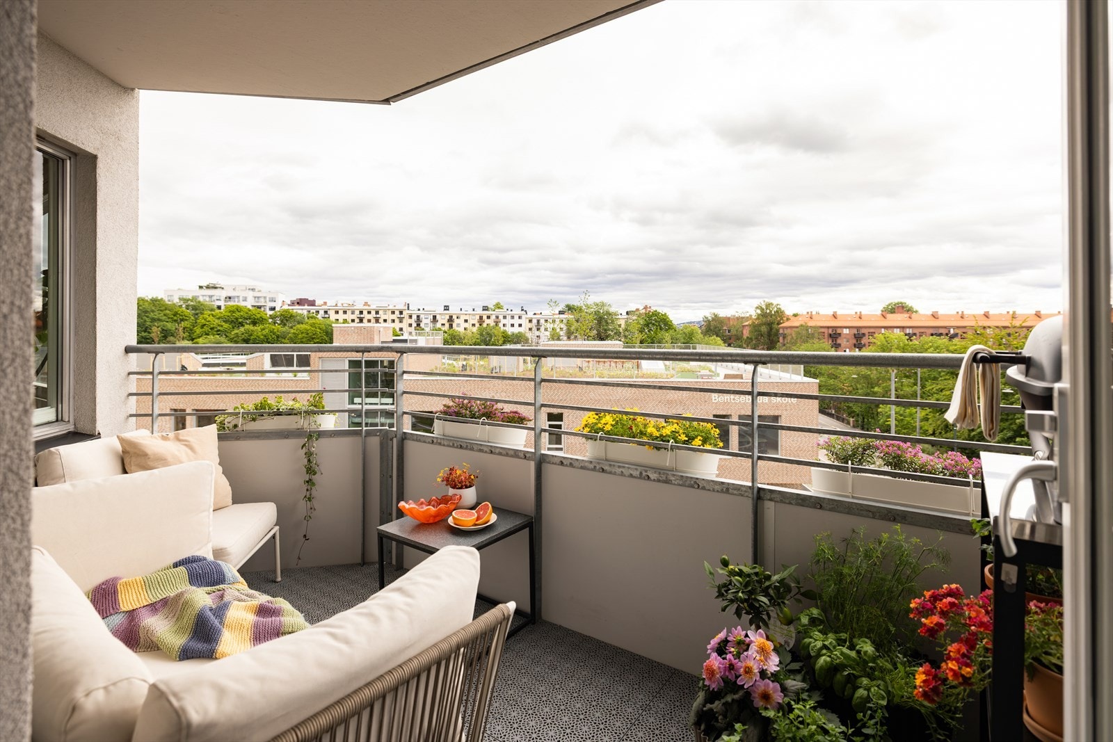 Hanna Gjervan Paulsen v/Nordvik ønsker velkommen til Bentsebrugata 21! Galleribilde