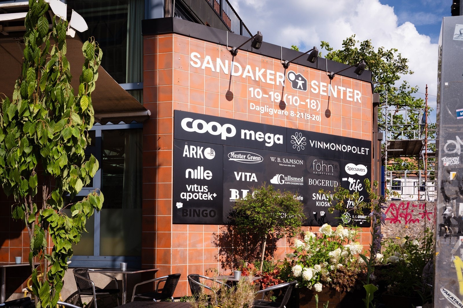 Leiligheten ligger et steinkast fra Sandaker senter. Galleribilde