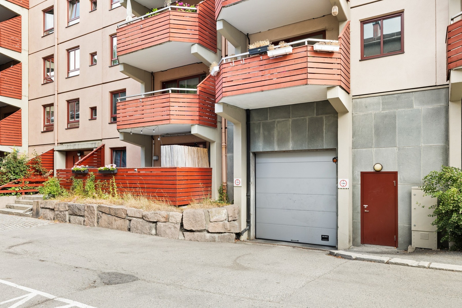 Mulighet for garasjeleie. Galleribilde