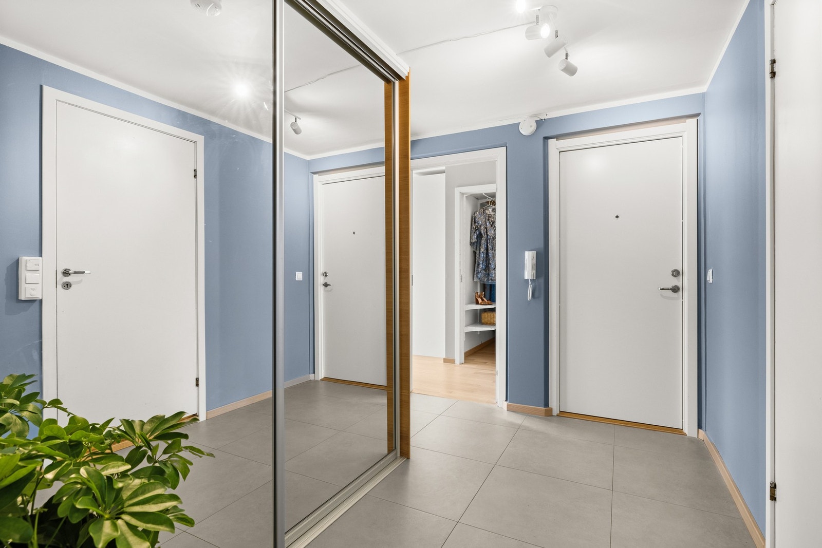 Ny entrédør fra 2025. Galleribilde