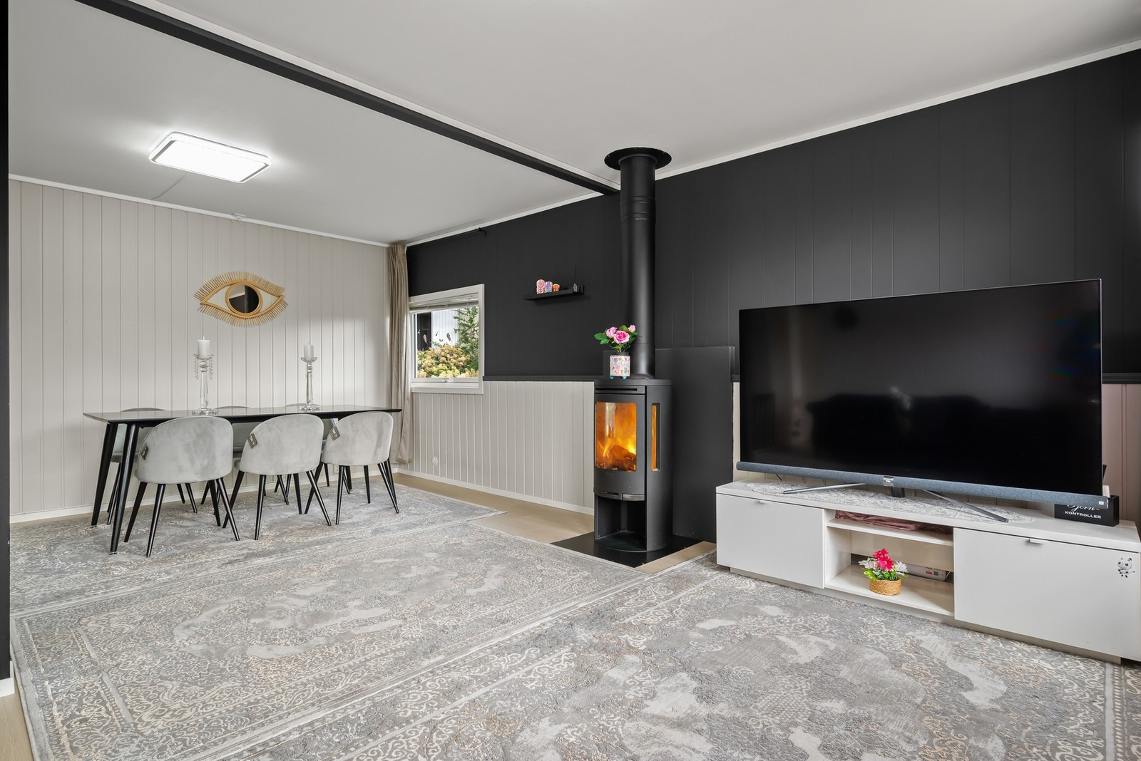 God plass til spisegruppe. Galleribilde