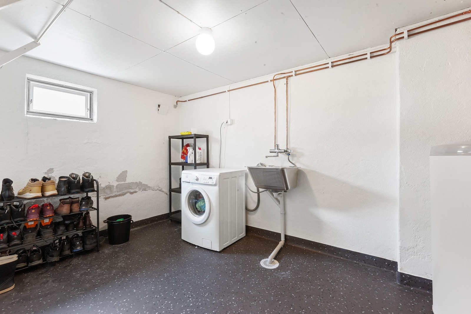 Stort og praktisk vaskerom Galleribilde