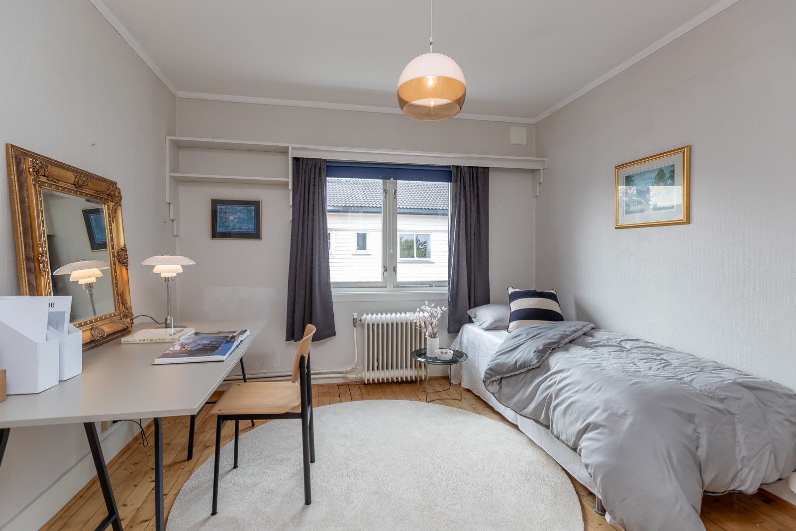 Det er 4 gode soverom i 2. etasje Galleribilde