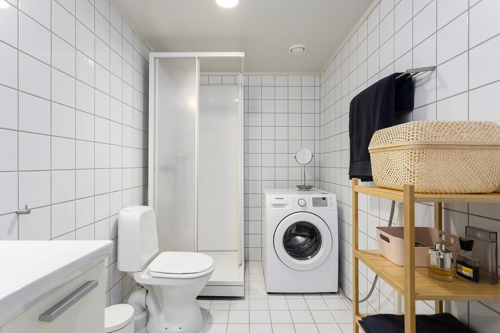 Bad med opplegg for vaskemaskin Galleribilde