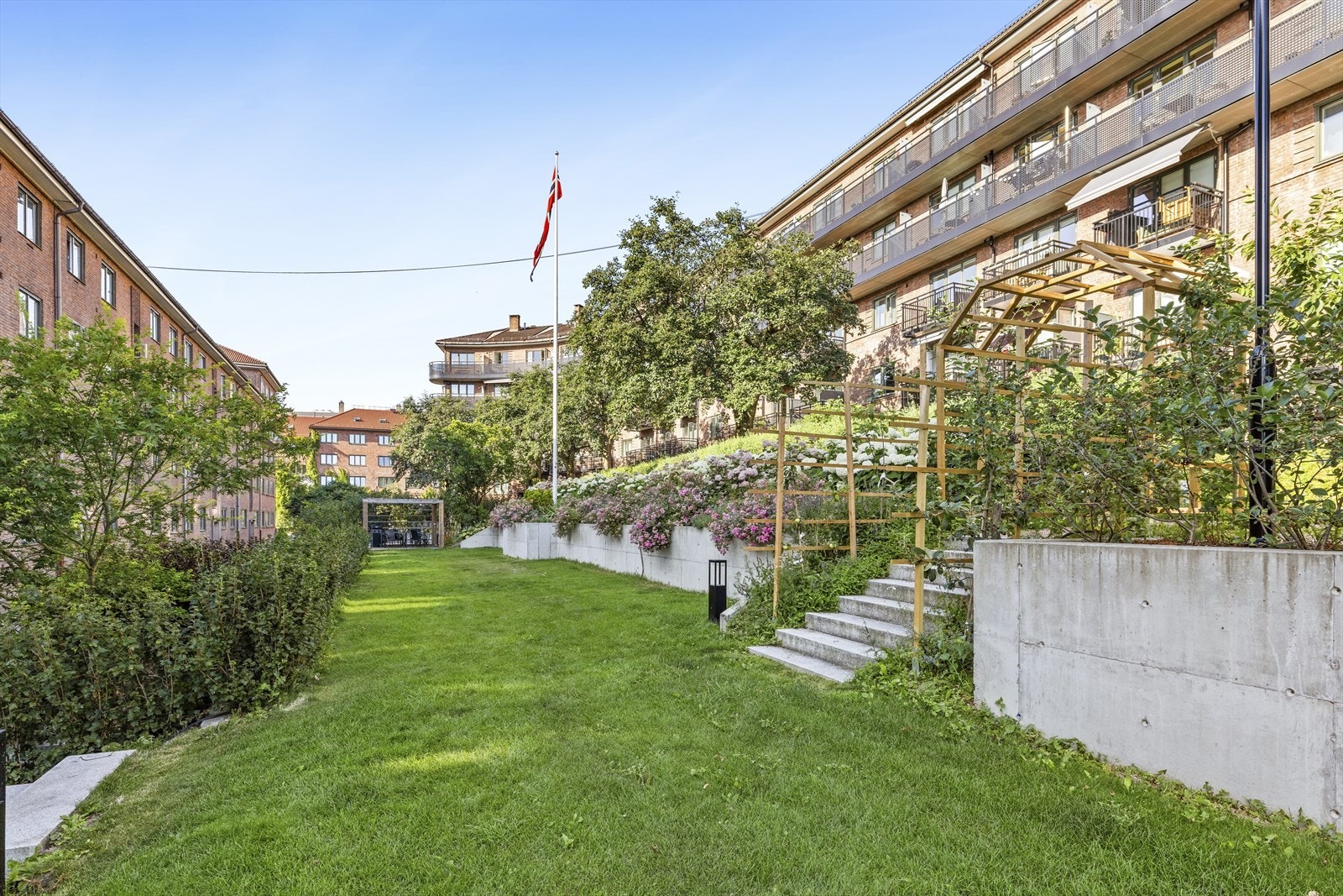 Nydelige fellesareal med sitteplasser etc Galleribilde