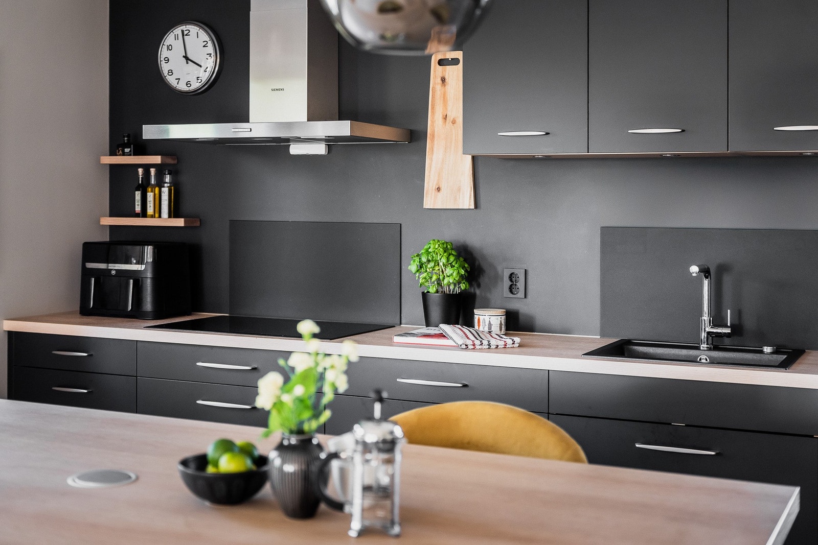 Frontene har en ekstra silkefinish som gjør at fingermerker ikke fester seg så lett. Galleribilde