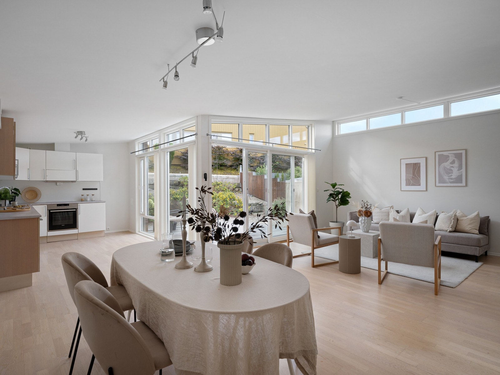 Velkommen til Kleivabergsbakken 11 - Et lekkert enderekkehus med alt på ett plan Galleribilde