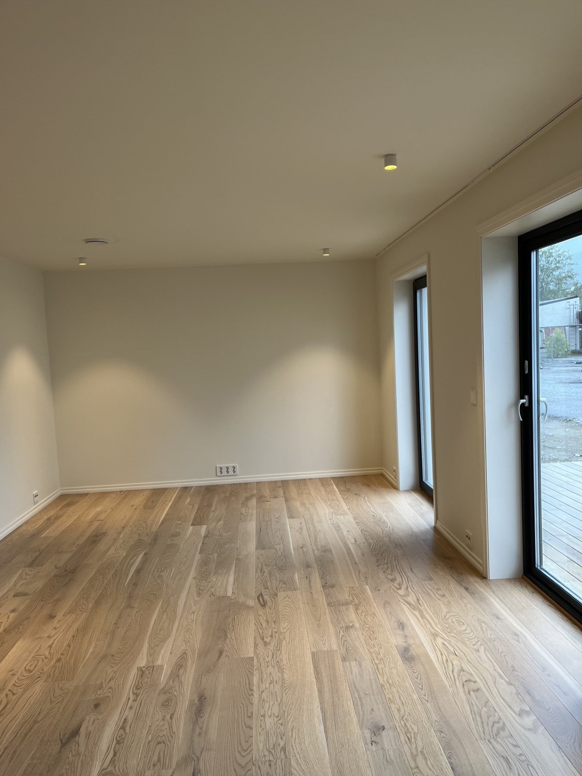 Frå stove er det utgang til... Galleribilde