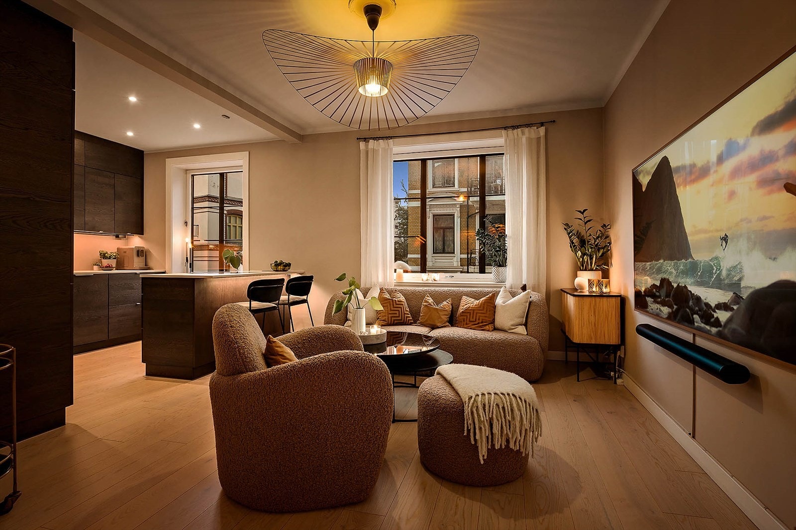 Leiligheten har en fantastisk beliggenhet på Frogner for deg som ønsker å bo sentralt med kort vei til alt byen har å by på. Galleribilde