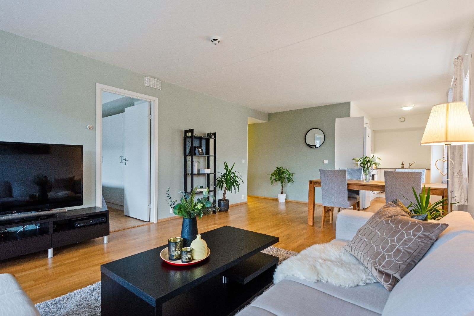 Stue mot sov Galleribilde