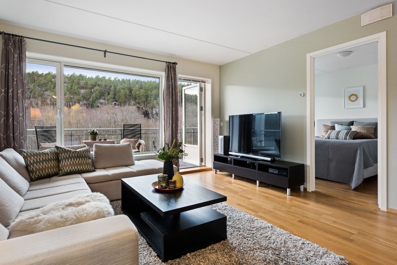 Velkommen til Åmotveien 21 i Heggedal Galleribilde