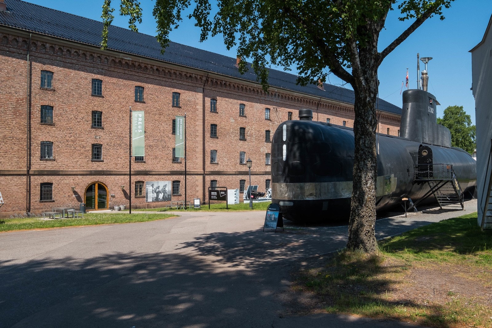 Det fantastiske og naturskjønne området på Karljohansvern byr på museer, kafeer, flotte turområder og flere badestrender. Galleribilde