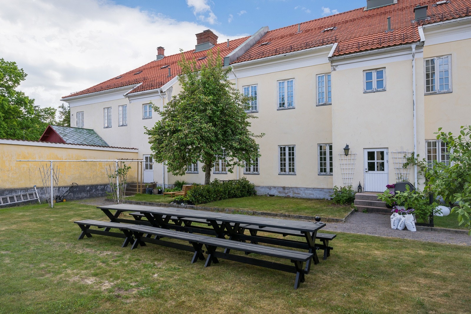 Felles uteområde i bakgården. Galleribilde