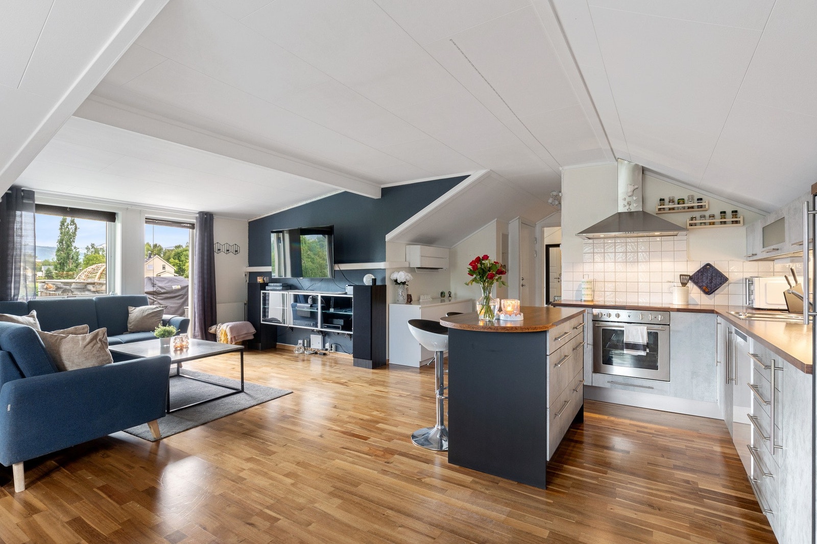 EIE eiendomsmegling har gleden av å presentere Brennslettveien 1 Galleribilde