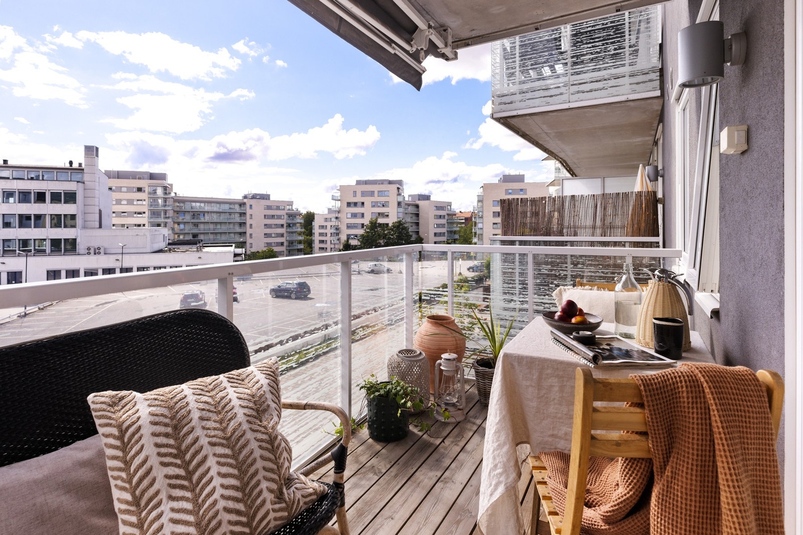 Boligen har solrik balkong hvor sommerdagene virkelig kan nytes. Galleribilde
