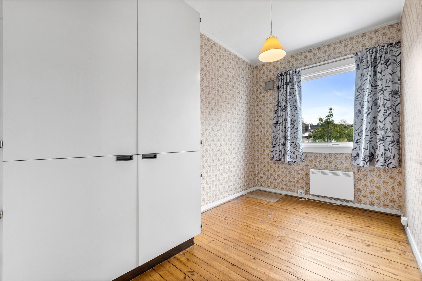 Soverom 2 er også av god størrelse og med rikelig lysinnslipp. Galleribilde