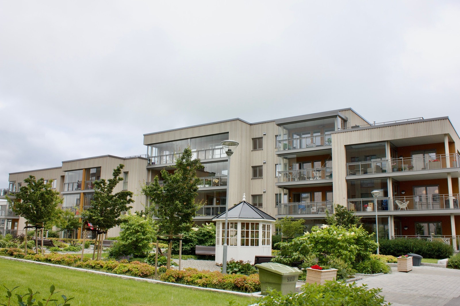 Kort vei til matbutikk, kjøpesenter og Estenstadmarka. Gode kollektivforbindelser Galleribilde