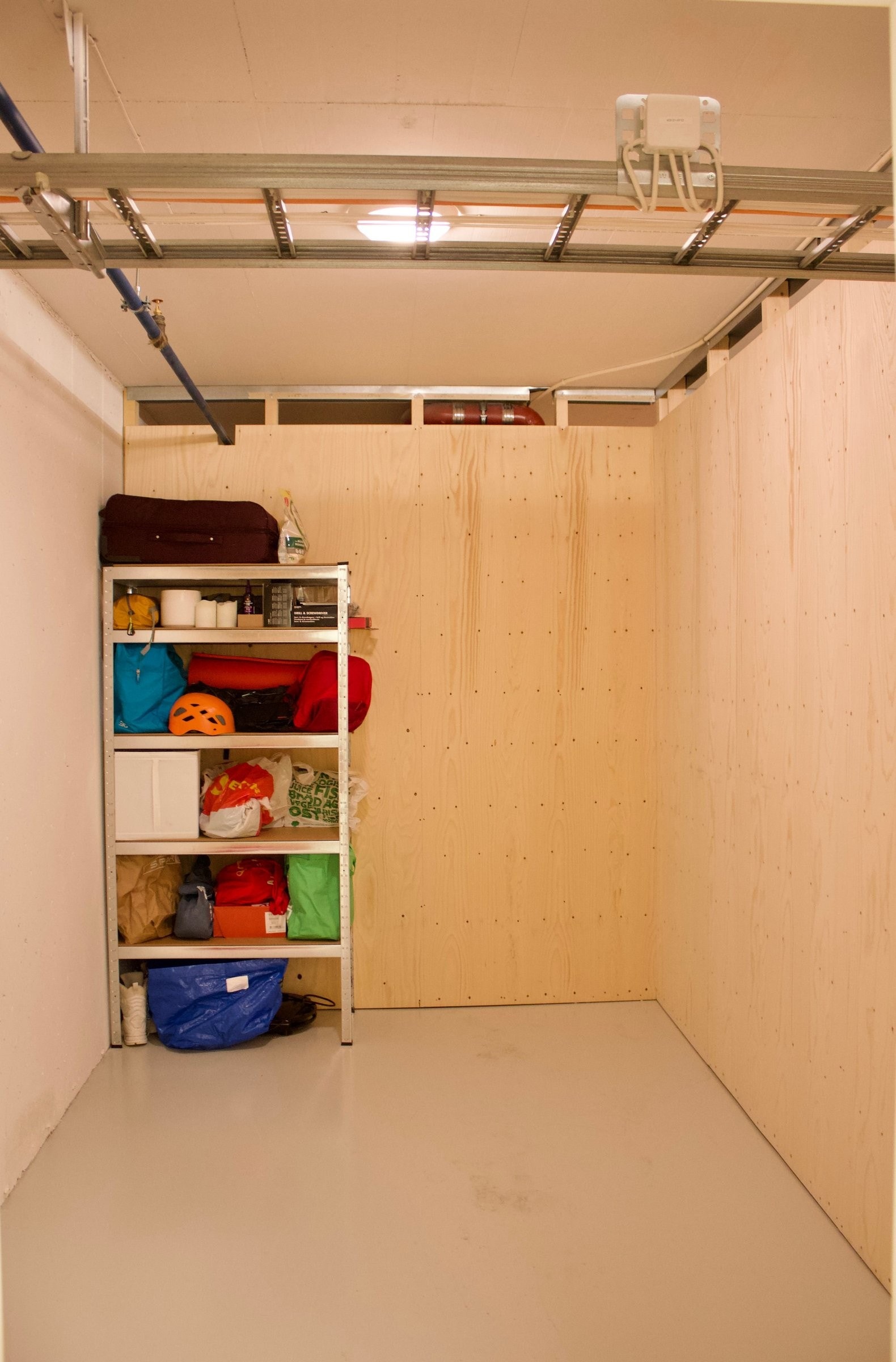 Romslig bod med dobbeltstikk Galleribilde