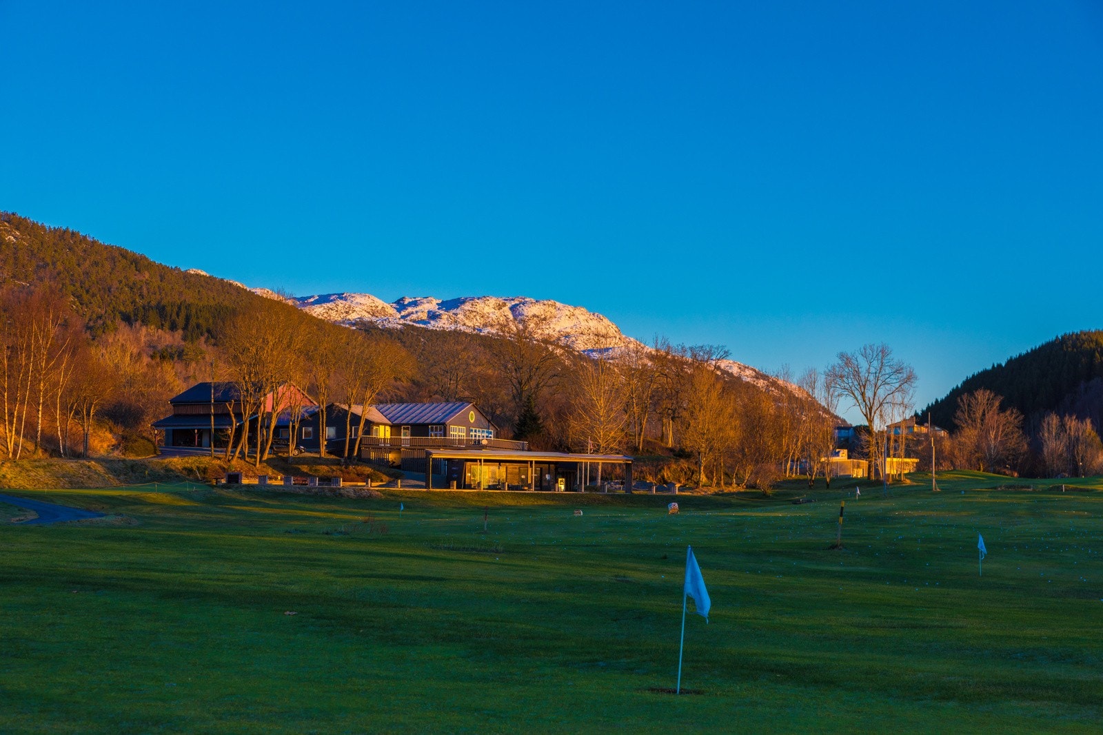 Bjørnafjorden golfklubb ligger ca. 4 minutter unna med bil Galleribilde
