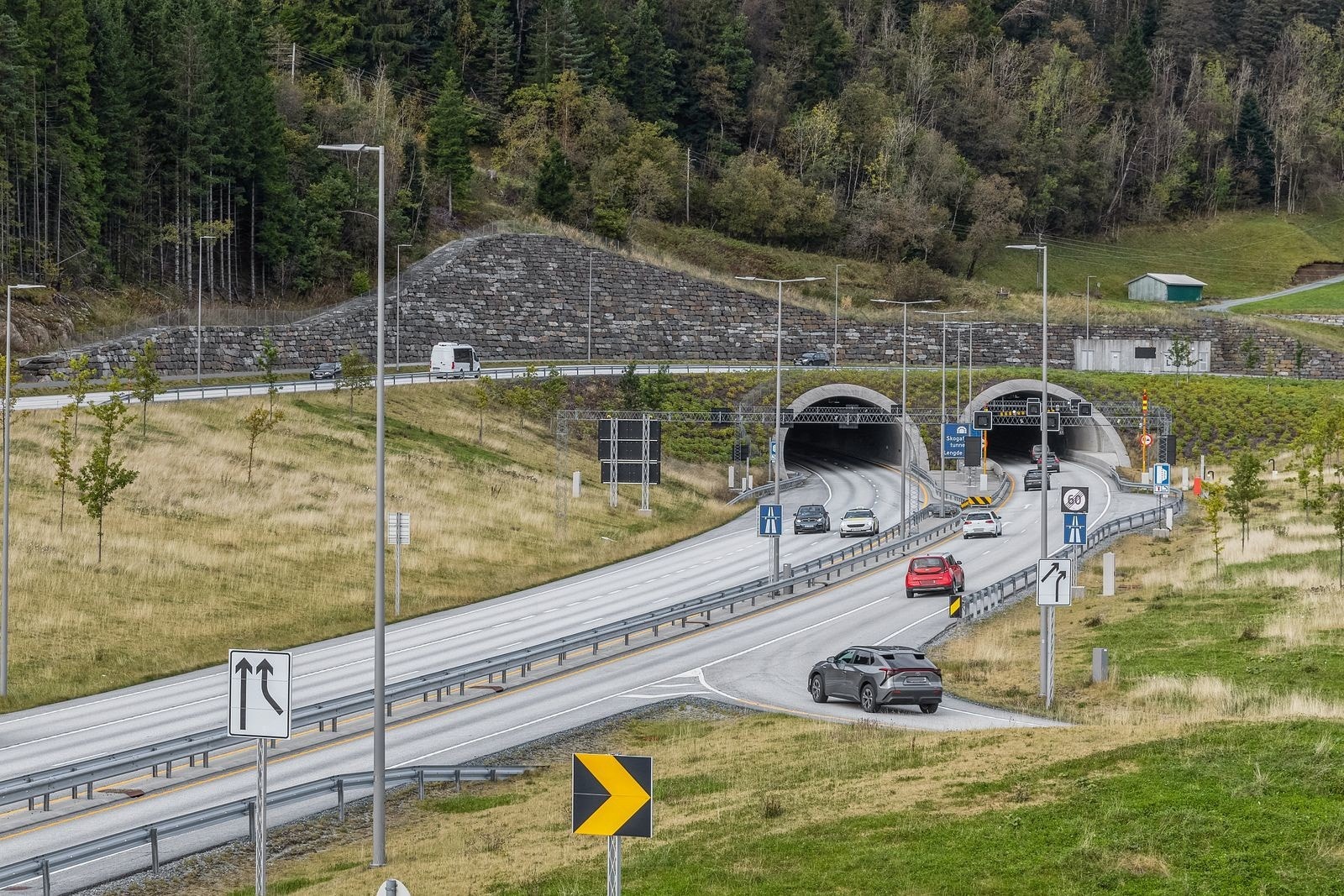 Til Lagunen tar det kun ca. 11 minutter i bil, mens det tar ca. 22 minutter å kjøre til Bergen Galleribilde