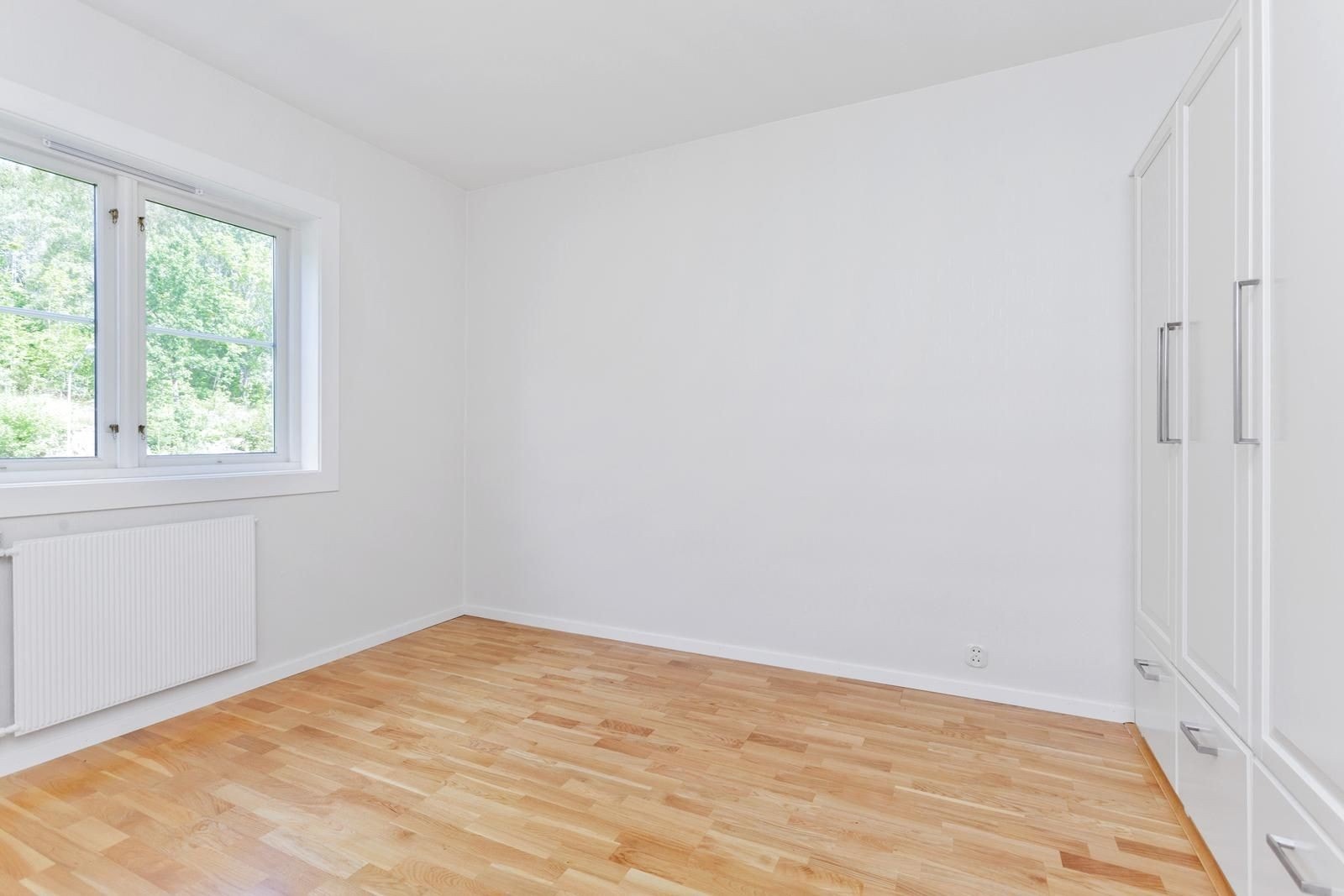 Hovedsoverom med garderobeløsning Galleribilde