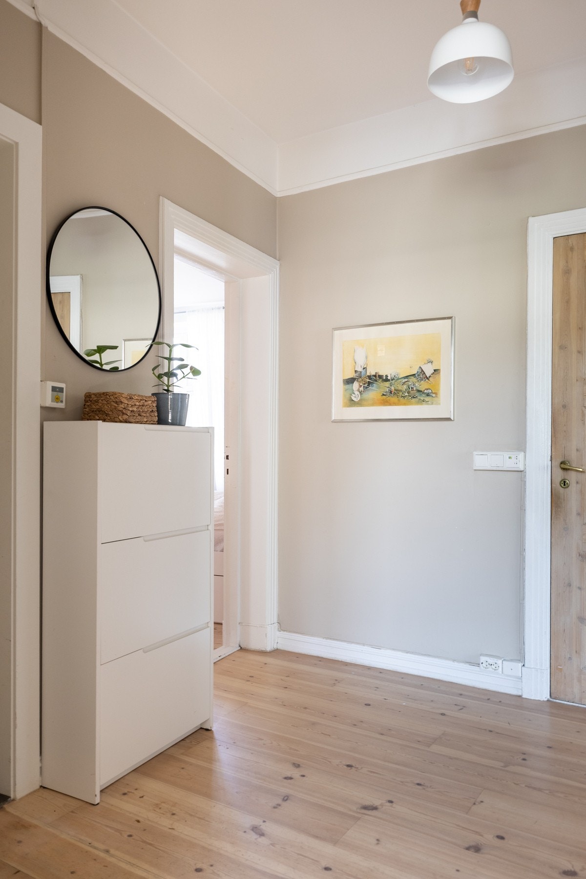 Gulvflatene i entré ble slipt i 2021. Galleribilde