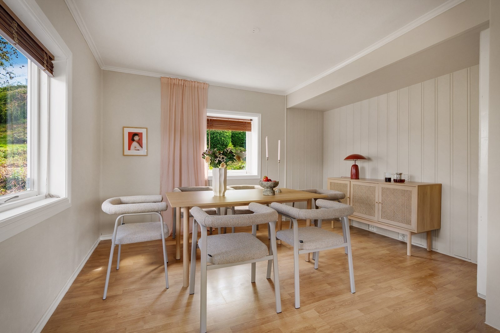 - God plass til ønsket spisegruppe - Galleribilde