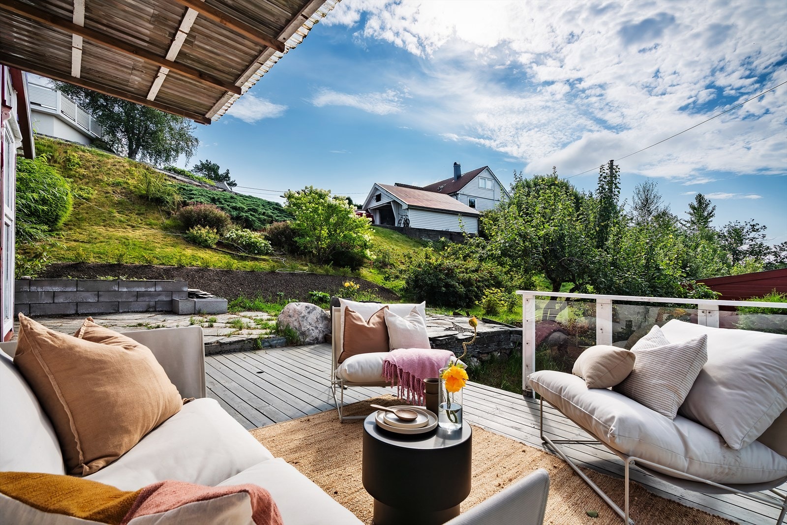 - Nyt solen med nære og kjære - Galleribilde