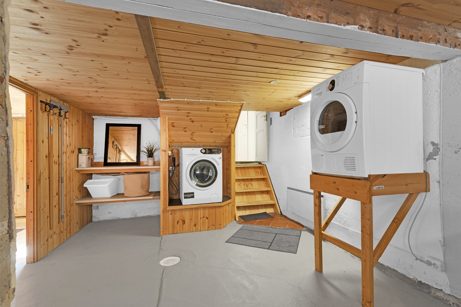 Kjeller - opplegg for vaskemaskin Galleribilde