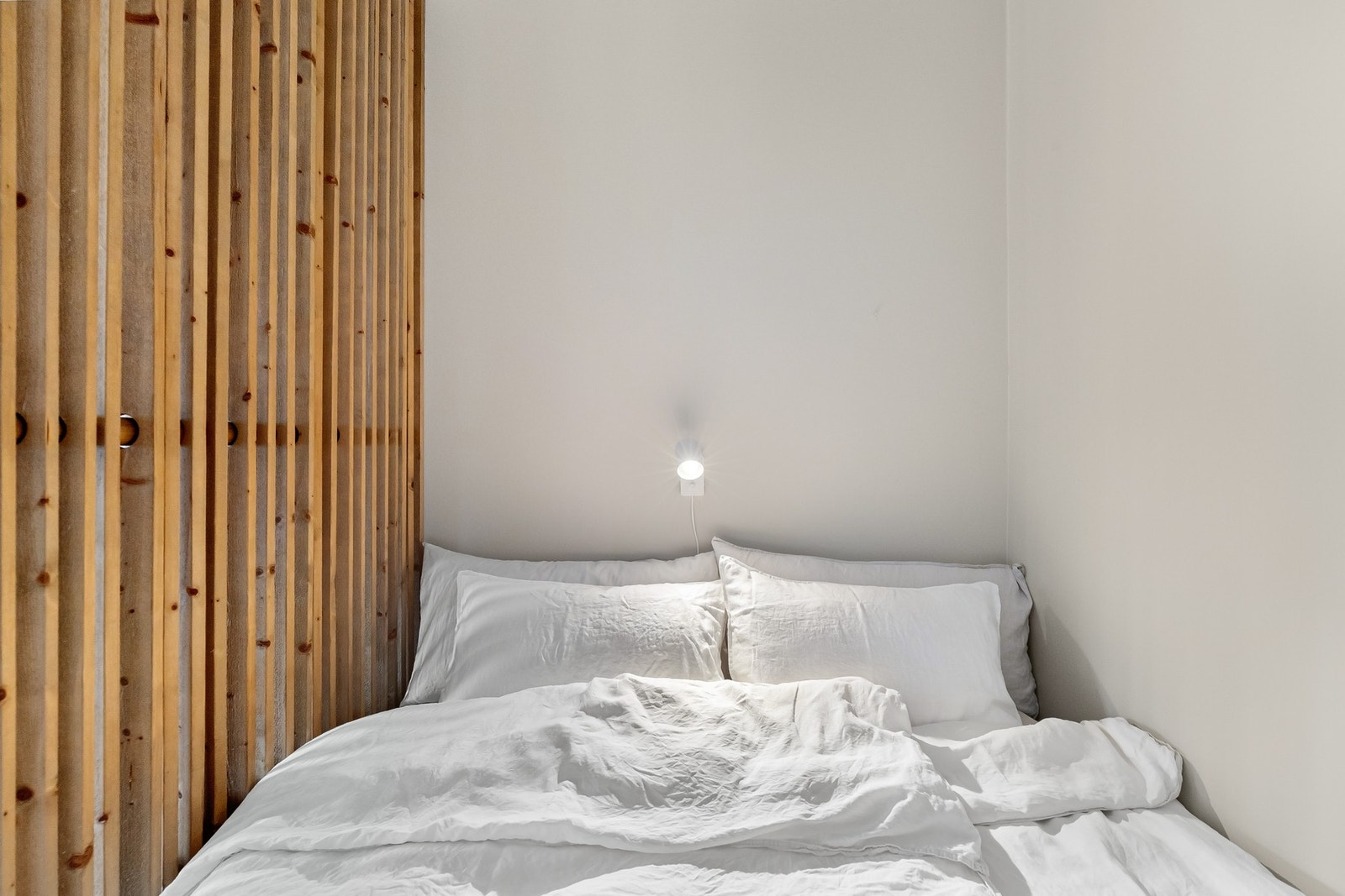 Det er plass til dobbeltseng på 1.60m. Galleribilde