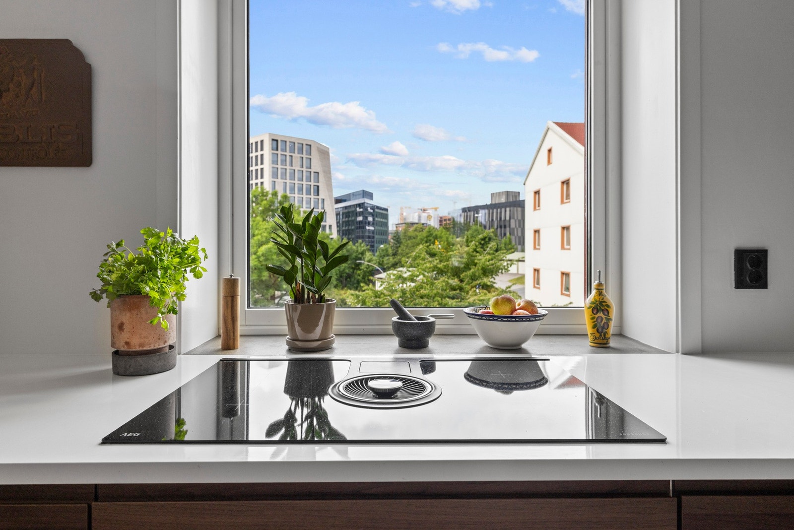 Ventilatoren er integrert i platetoppen Galleribilde