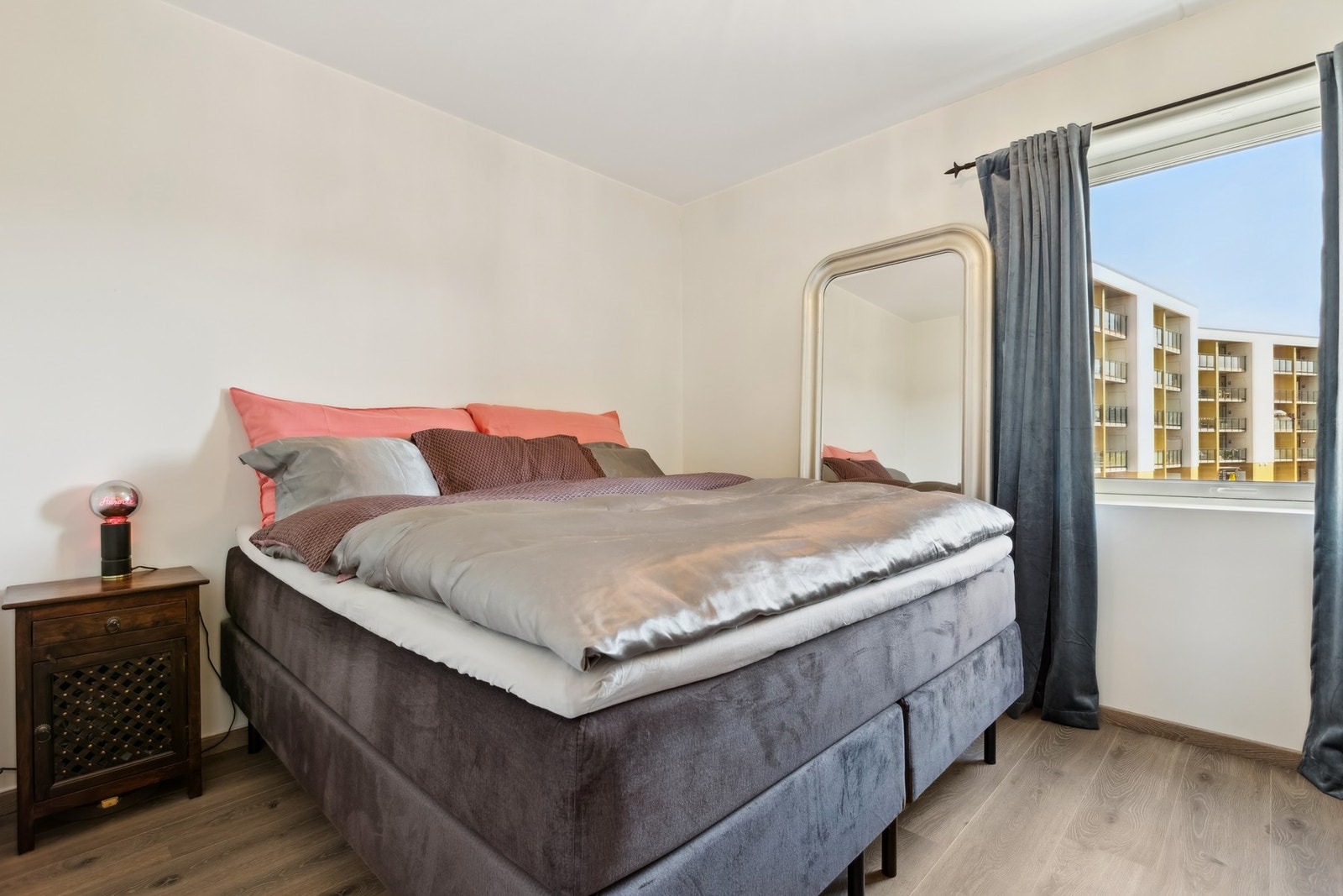 Boligen har to soverom på hhv. 10 og 6 kvm. Galleribilde