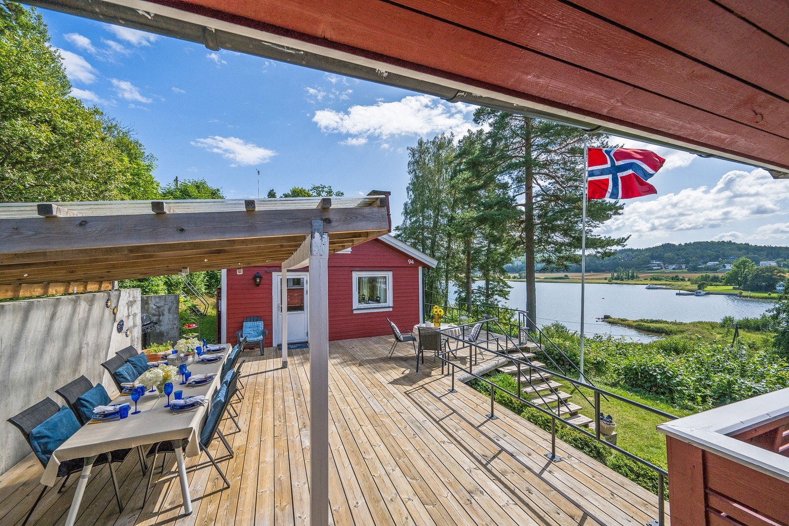 Den store terrassen er et flott samlingssted Galleribilde