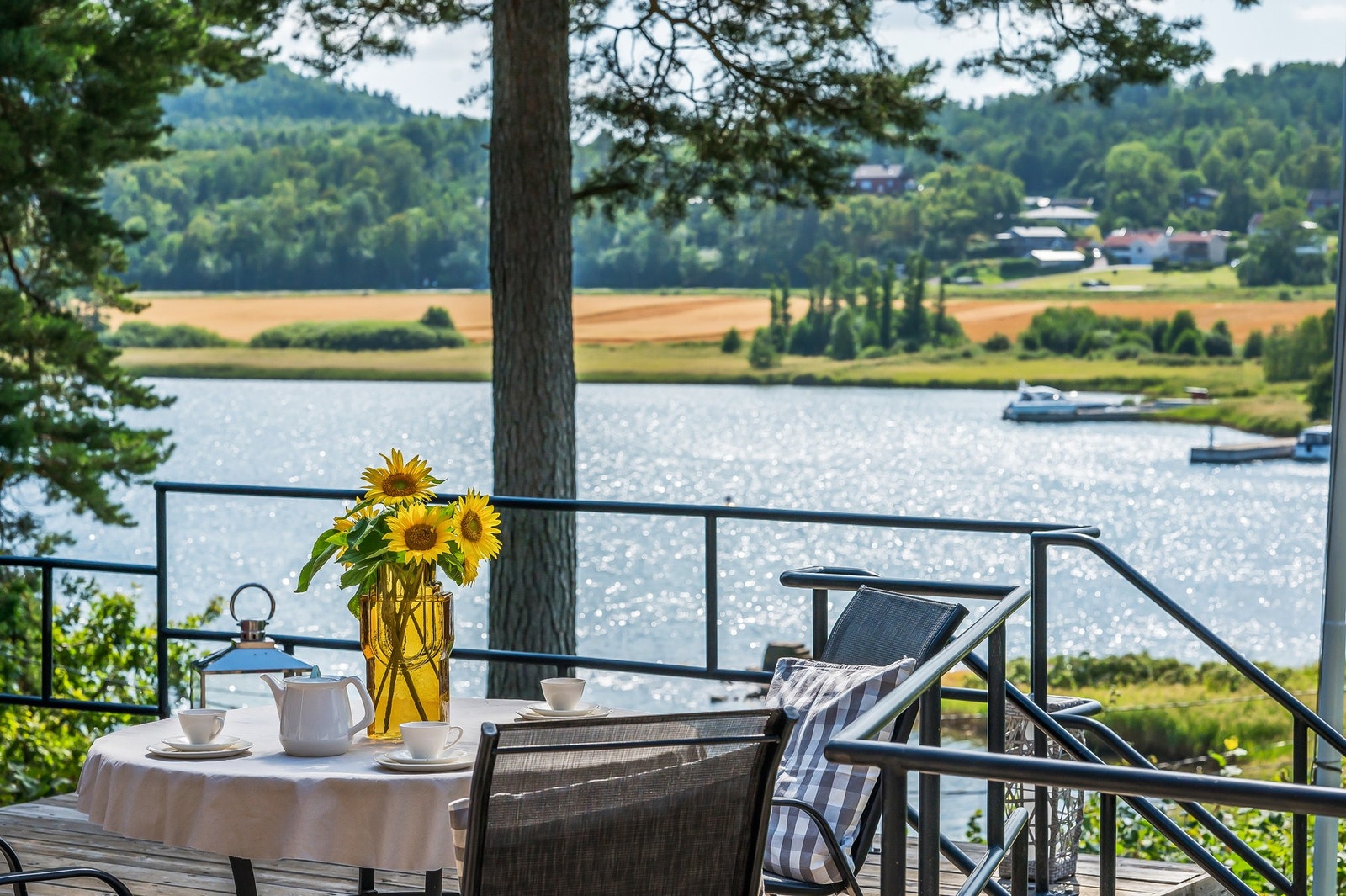 Idyllisk beliggenhet og ca. 100 meter ned til Indre Havn Galleribilde