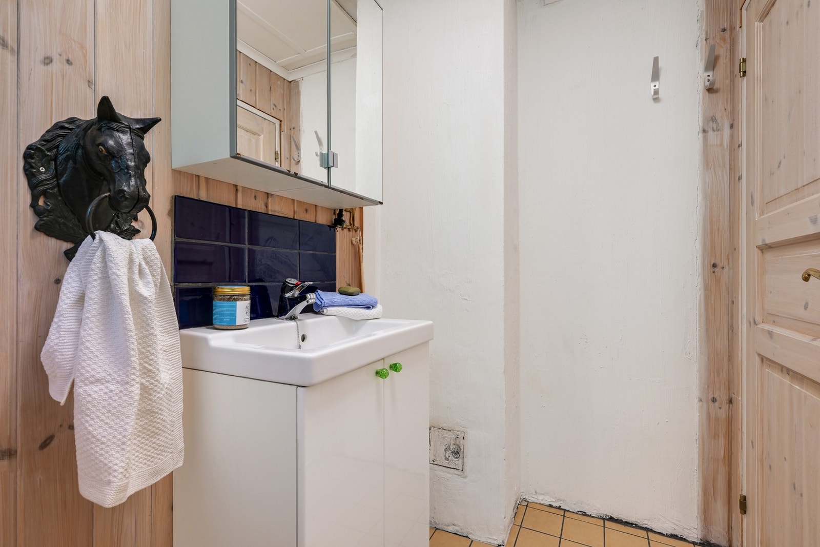 Begge hyttene er tilkoblet offentlig vann og avløp Galleribilde