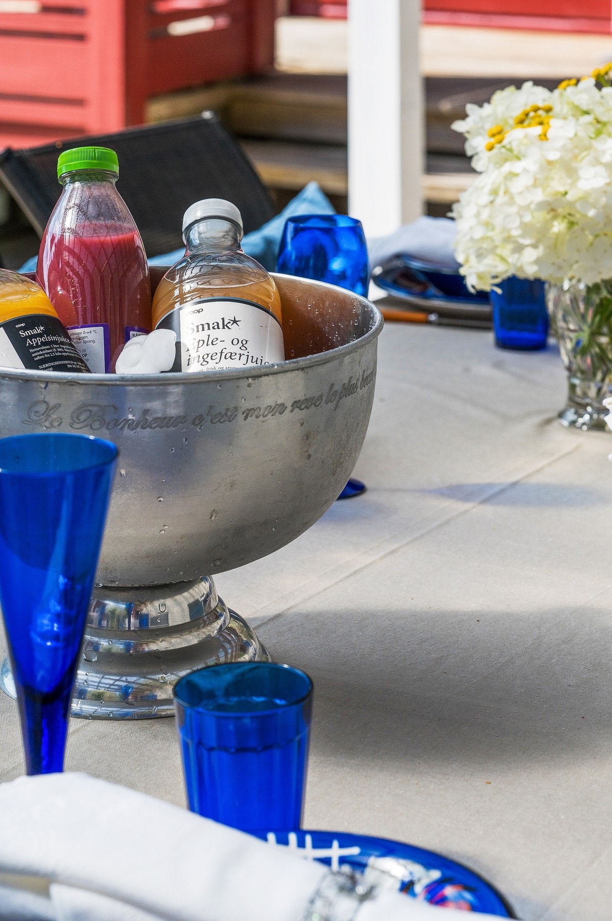 Sommer på Løvøya med kald drikke Galleribilde