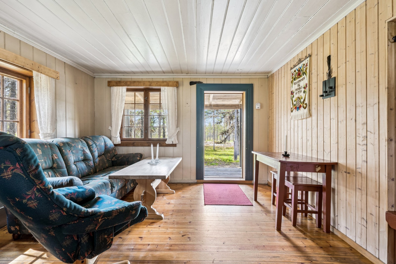 Inngangsparti/stue med utgang til veranda Galleribilde