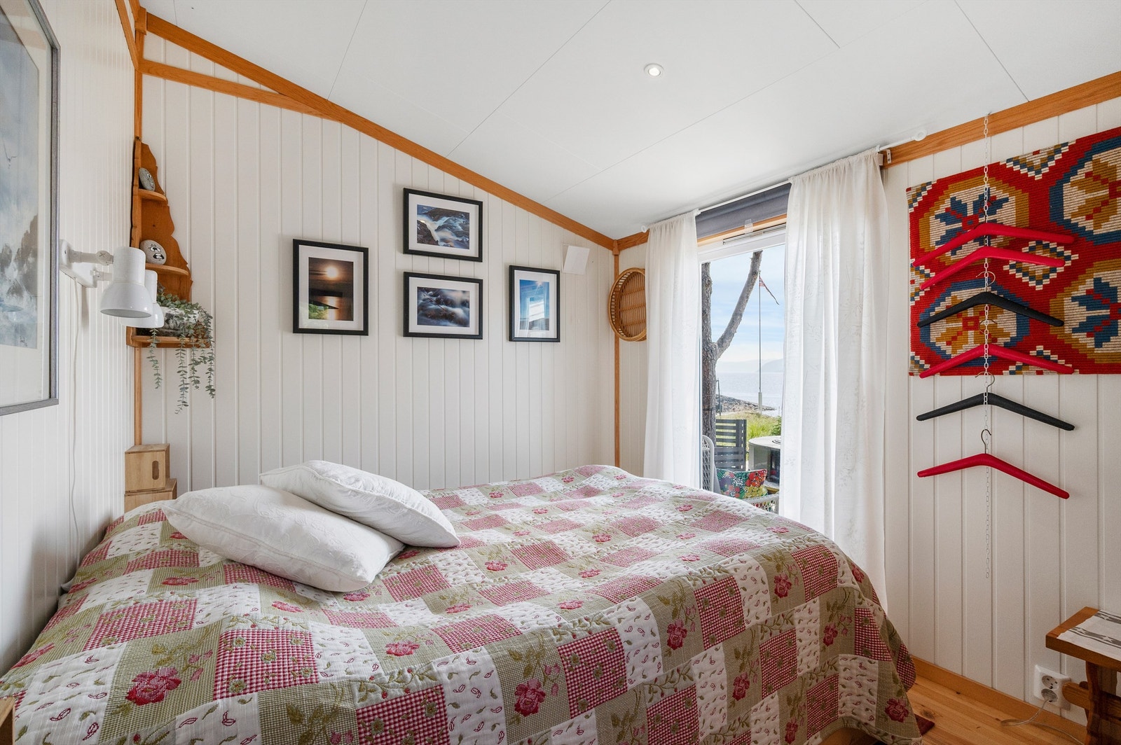 Soverom 1 av 3 i annekset er på 8 kvm. Galleribilde