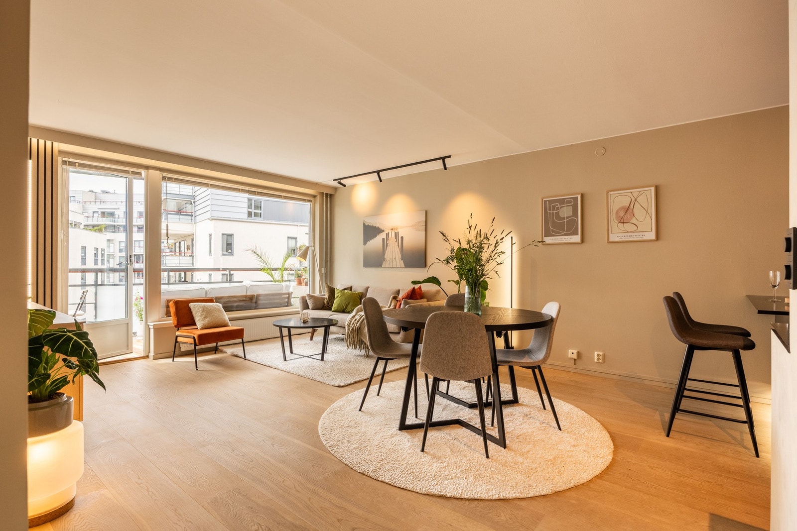 Leiligheten er vesentlig påkostet og oppgradert i 2024. Galleribilde