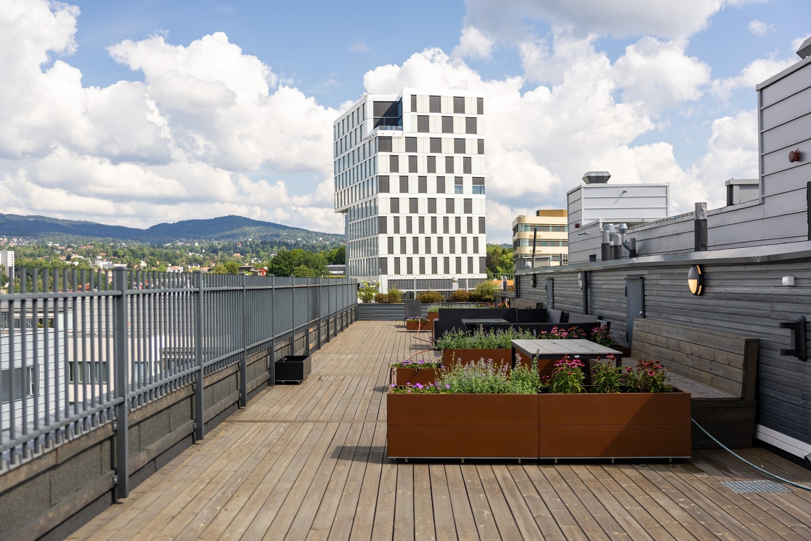 For øvrig fantastisk felles takterrasse i sameiet. Galleribilde