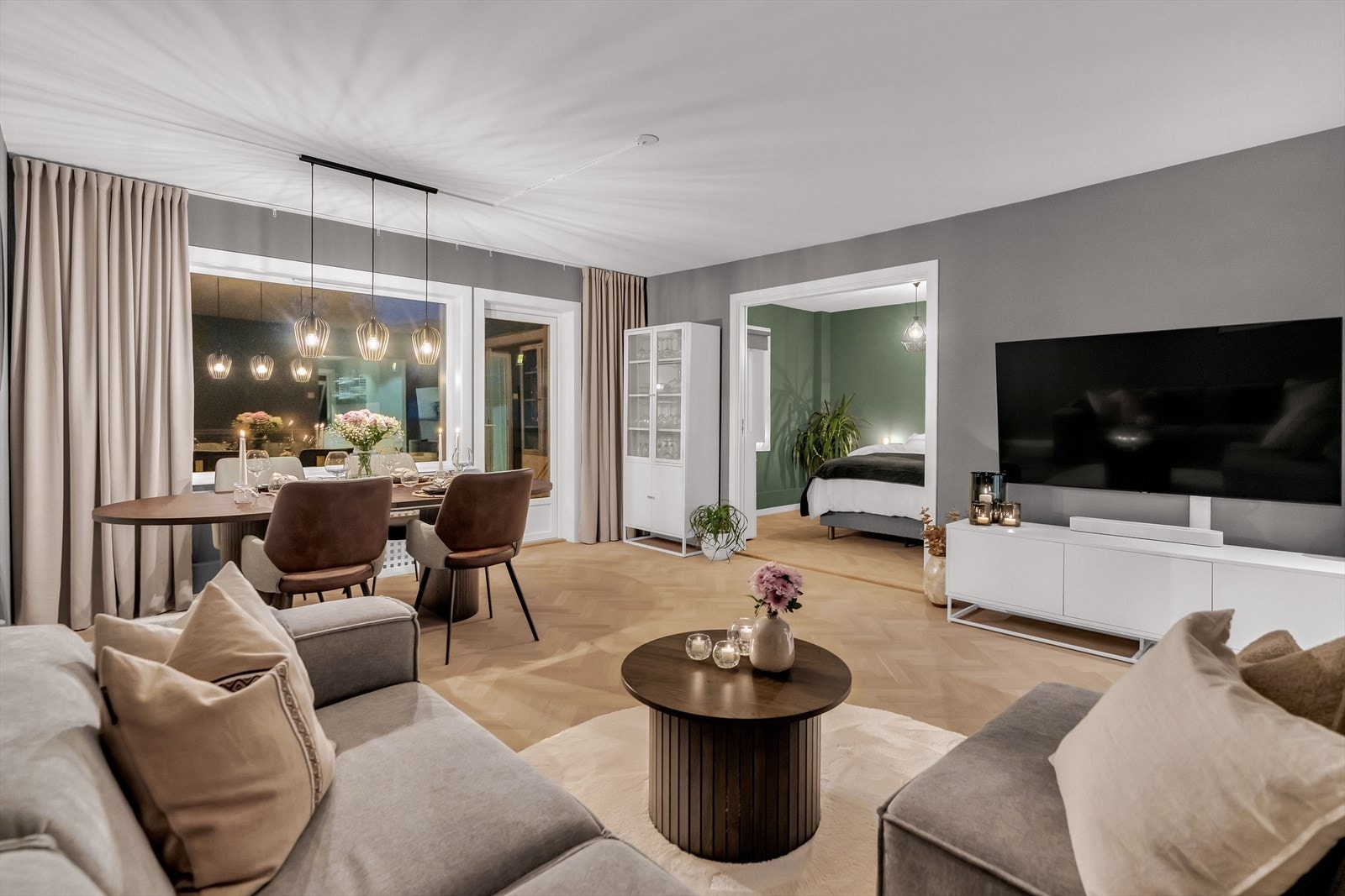 Velkommen til Vestbygata 6D - presentert av Kordian Zuraw! Galleribilde