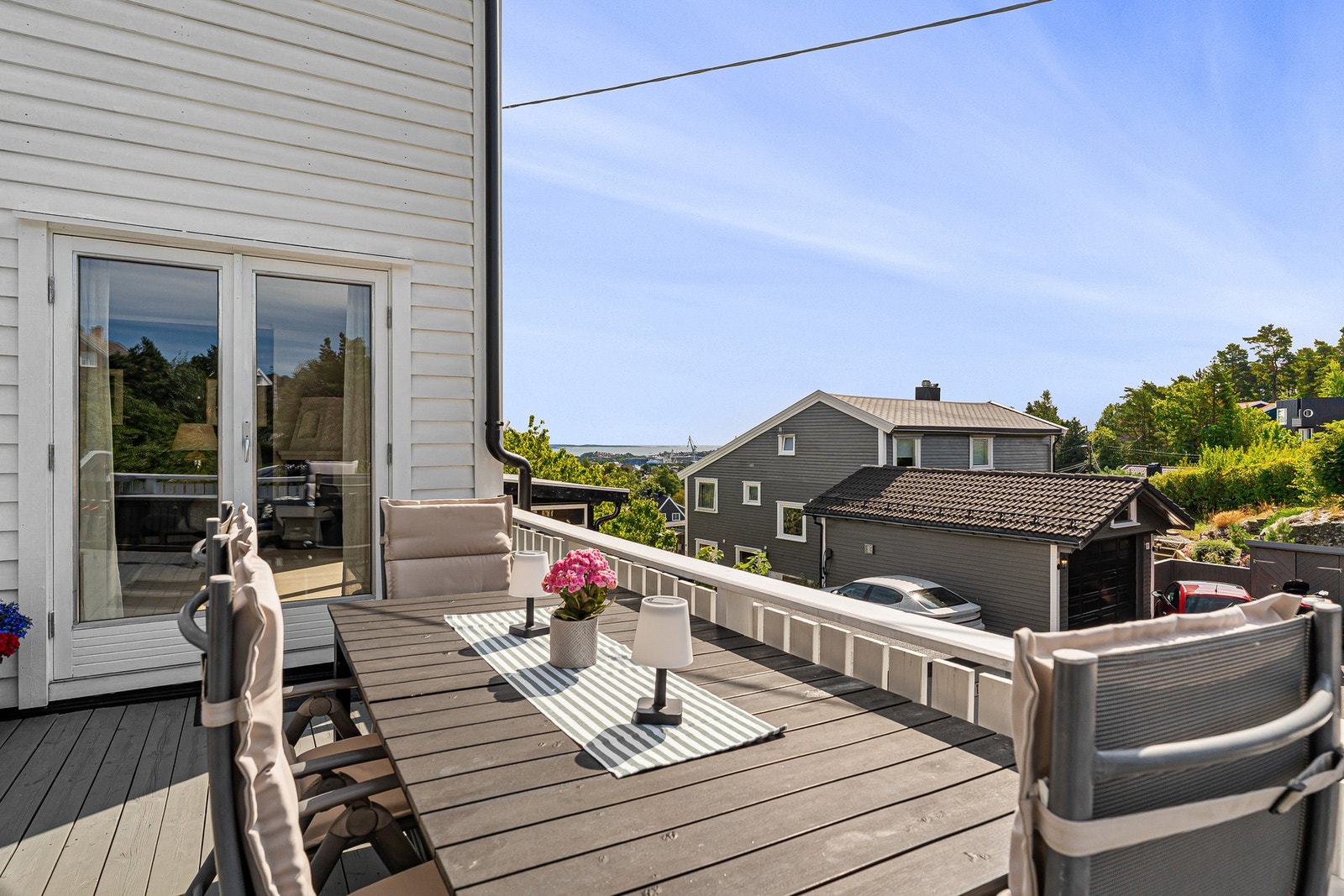 - Generelt er boligen godt vedlikeholdt og nåværende eiere har sørget for flere oppgraderinger i senere og nyere tid - Galleribilde