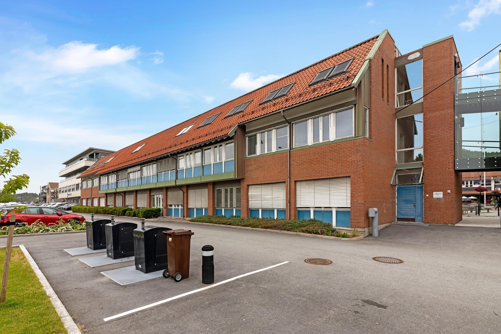 Eiendomsmegler Norge Nærings as har på vegne av Kristiansand kommune gleden av å presentere for salg Helsehuset på Tangvall. Galleribilde