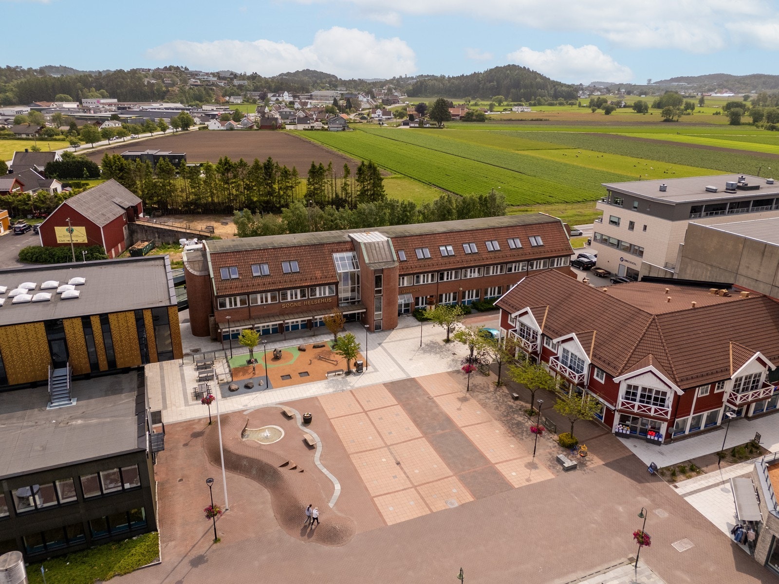 Legekontoret ønsker fortsatt å være leietagere på en stor del av bygget mot at det blir renovert av ny eier. Galleribilde