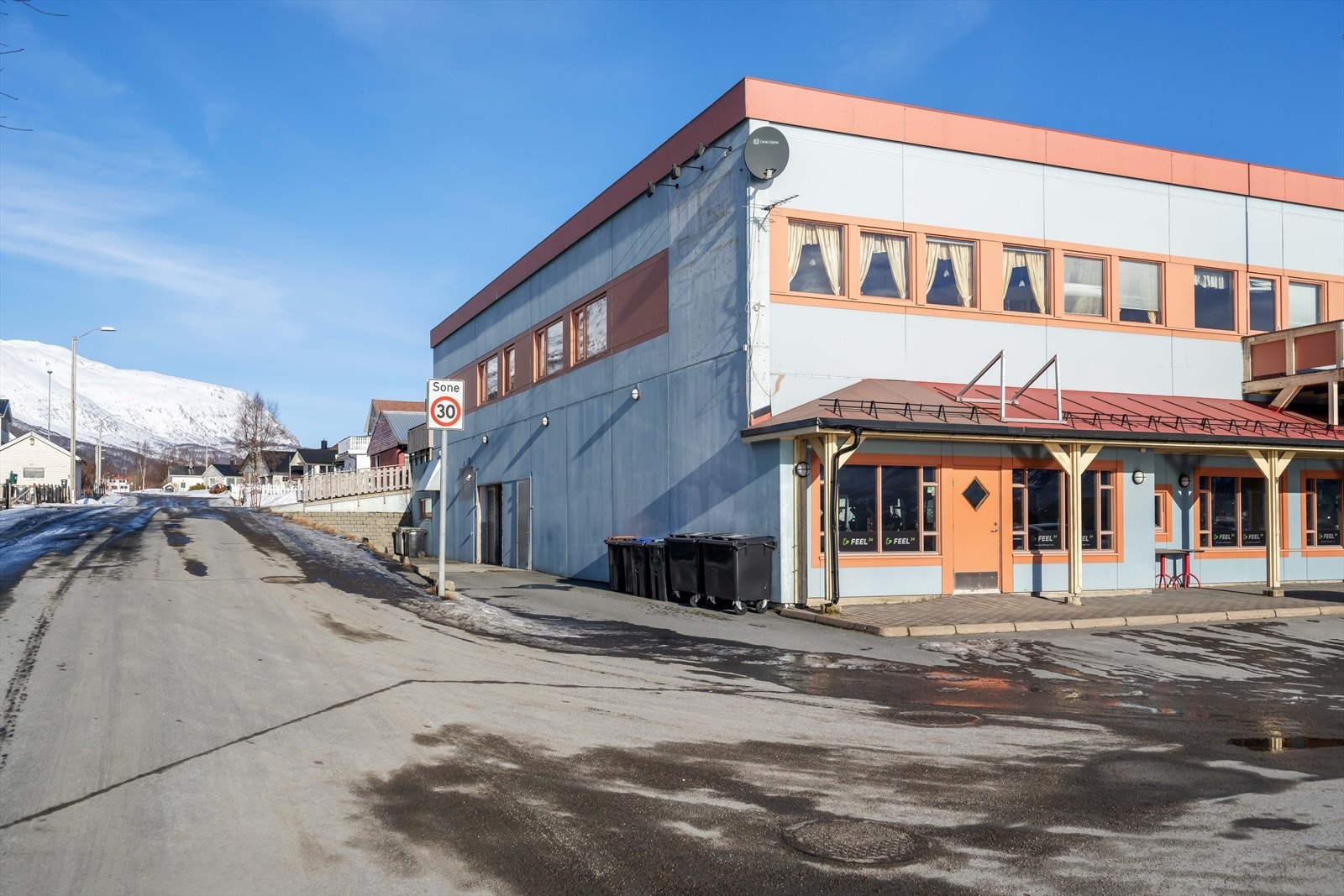 KBJ06003.jpg Galleribilde