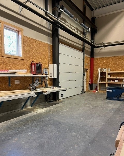 Hall 2 - liten kjøreport innerst i lokalet Galleribilde