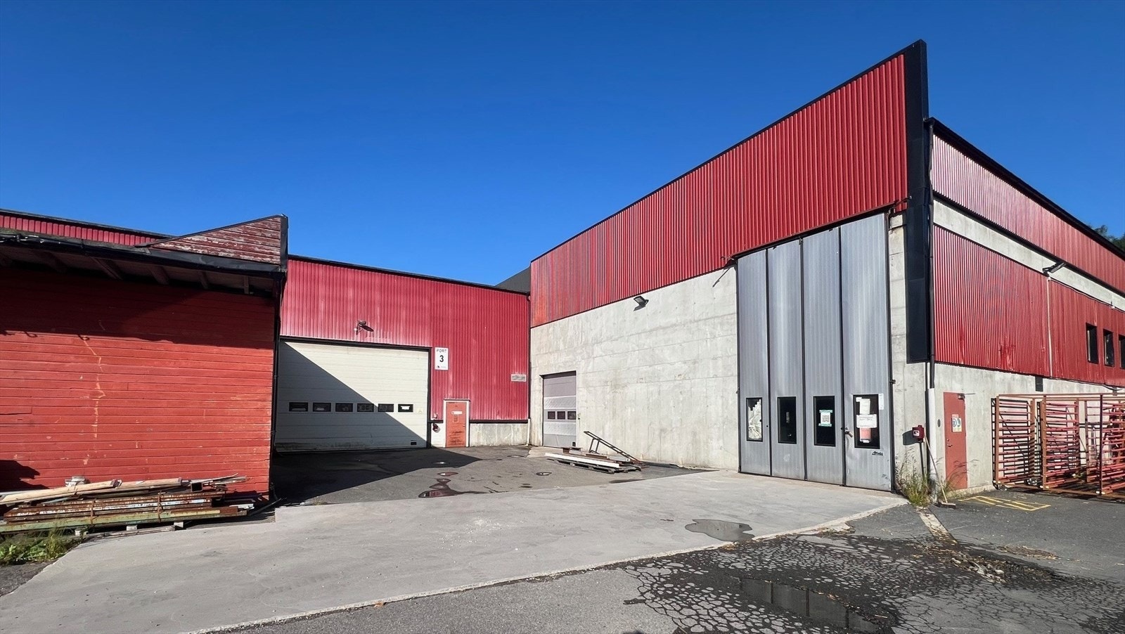 Hall 1 - stor kjøreport mot øst Galleribilde