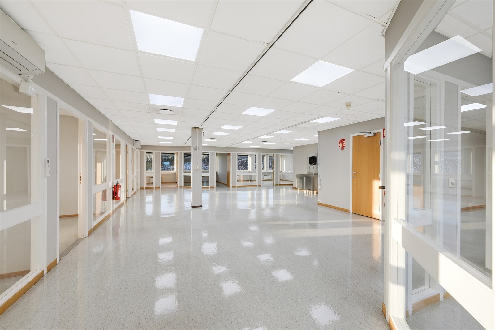 Ledig kontor Galleribilde